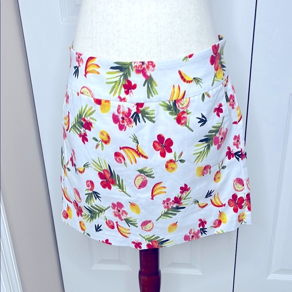 Zac & Rachel Floral & Fruit Print White Skort-NWT